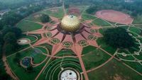 Découvrir Auroville